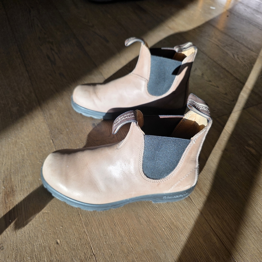 Blundestone Taupe Boots